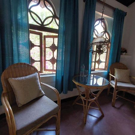 Marbella Guest House Sinquerim Bagian luar foto