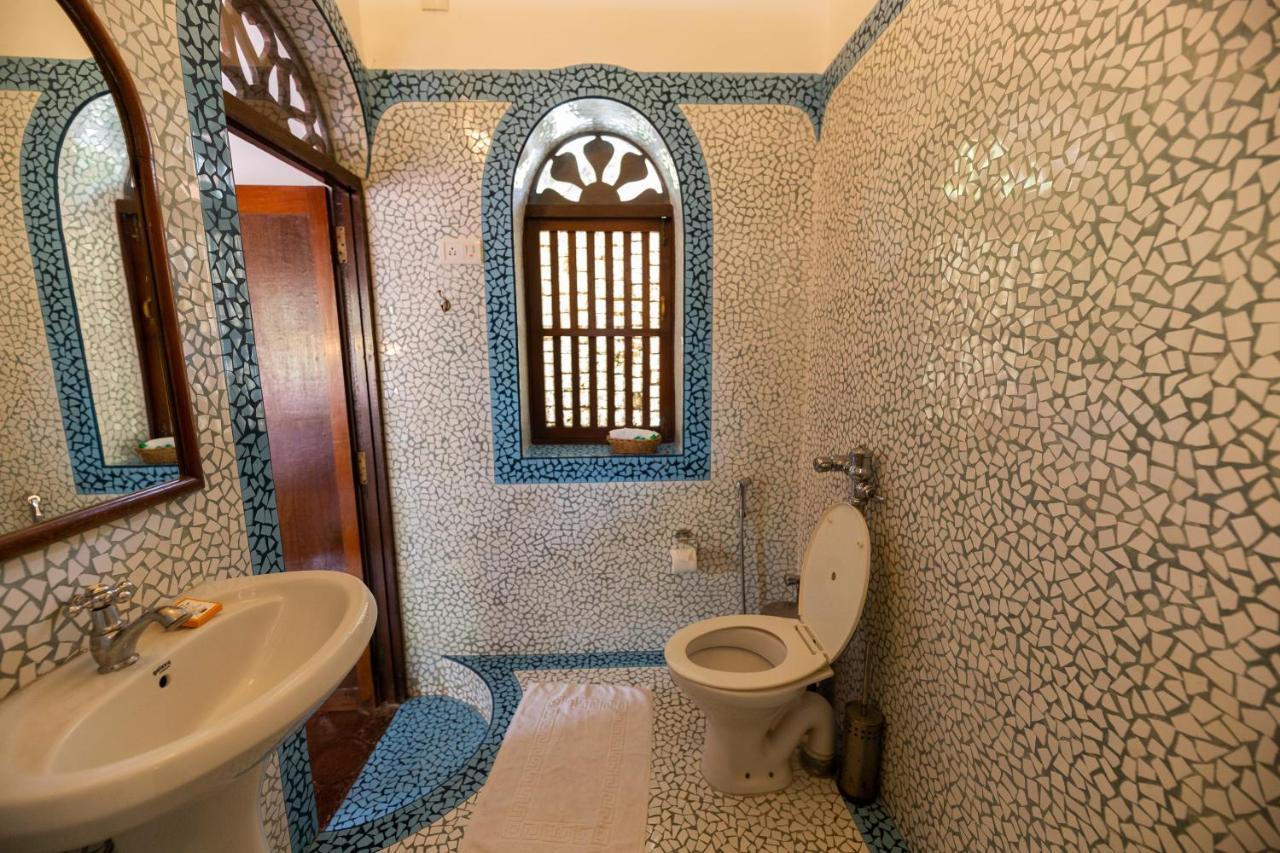 Marbella Guest House Sinquerim Bagian luar foto