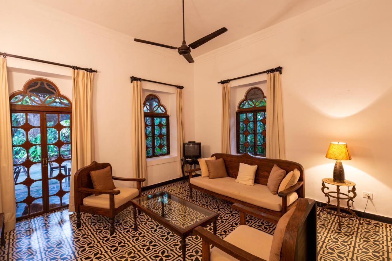 Marbella Guest House Sinquerim Bagian luar foto