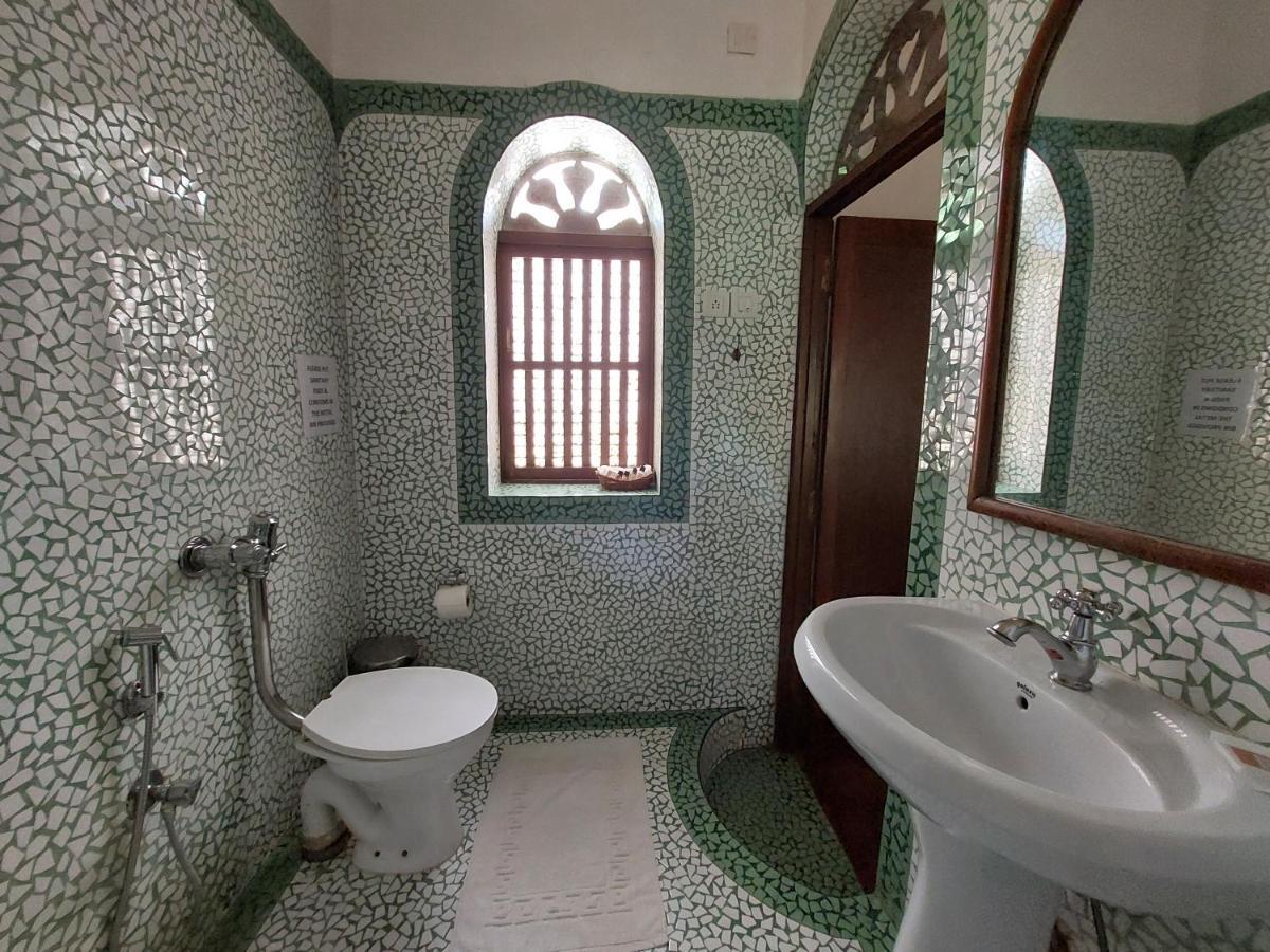 Marbella Guest House Sinquerim Bagian luar foto